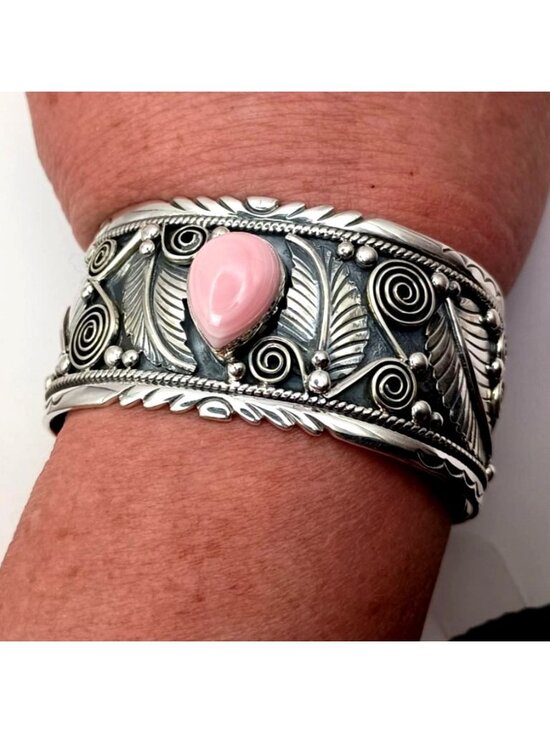 Artisan Jewelry - Handmade Southwest Cowgirl Sterling Silver Pink Conch Shell Cuff Bracelet 56g